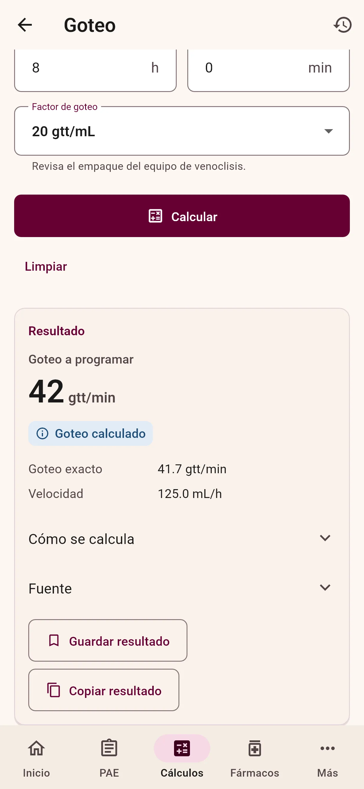 Calculadora de velocidad de goteo con 1000 mL en 8 horas y factor de 20 gotas por mL, con su resultado.
