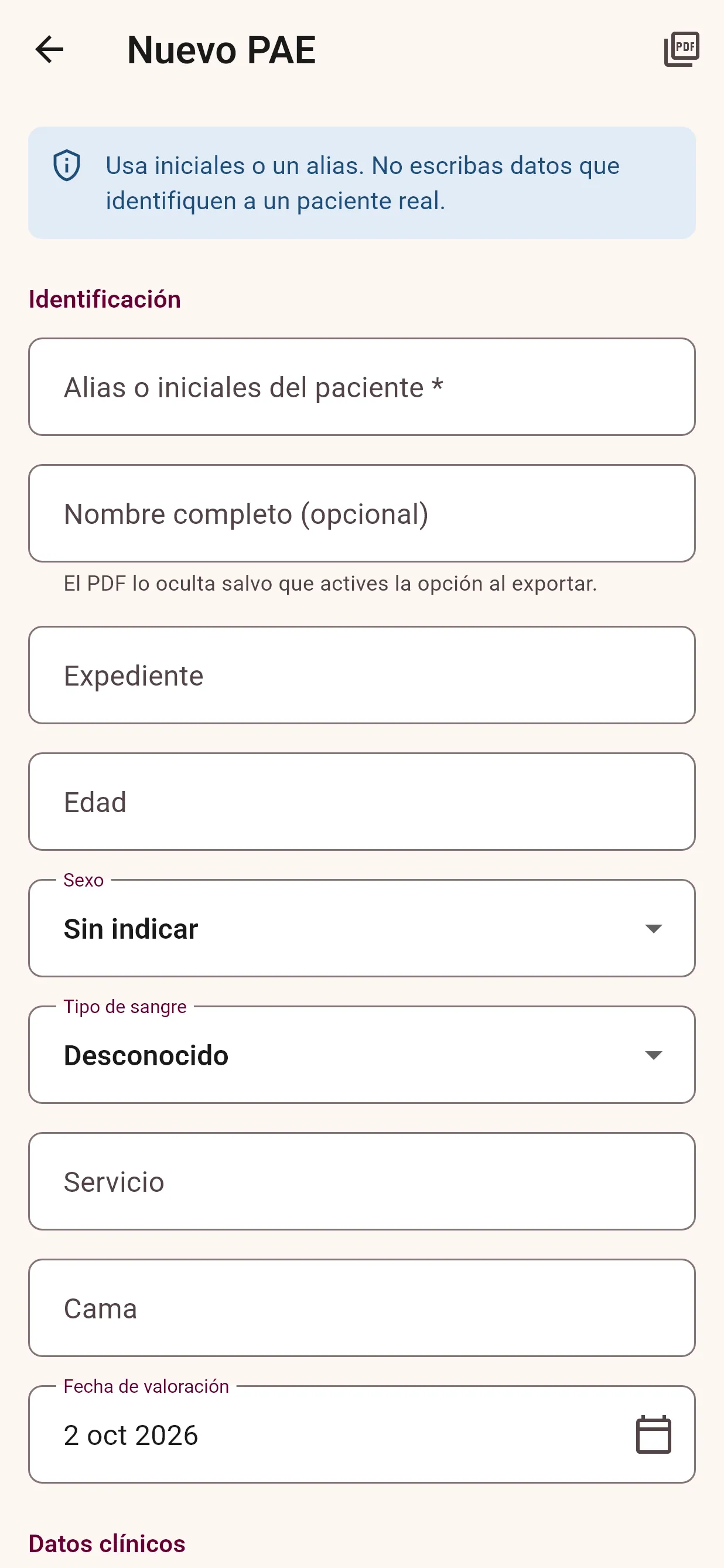 Formulario Nuevo PAE con el aviso de usar iniciales y los campos de identificación.